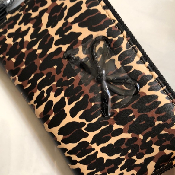 Betsey Johnson XOKARA Leopard Print Faux Leather ZA Wallet Black Bow Accent NWT - Picture 6 of 16